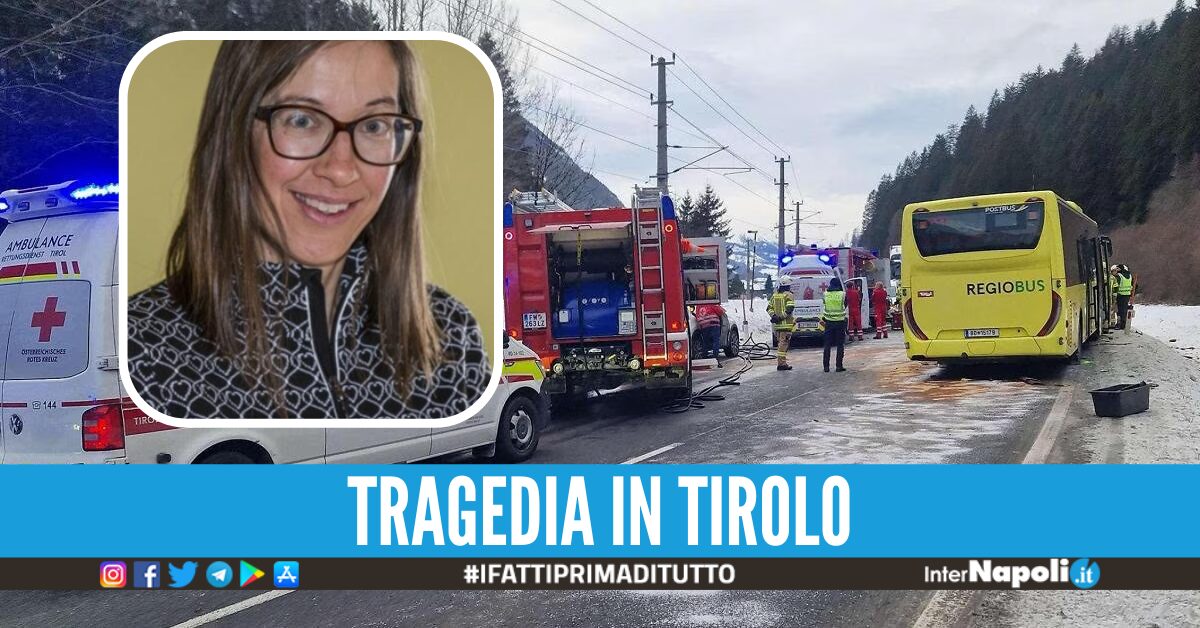 Auto Contro Bus Muore Mamma E Due Figli Piccoli Grave Il Fratellino