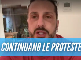 Fabrizio Corona si ferisce per protesta, la madre Gabriella: «Ha sofferto come un cane»