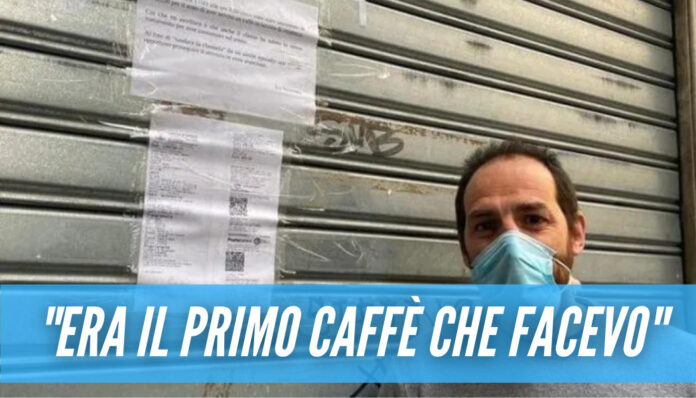 Serve il caffè in tazza invece del bicchiere usa e getta, barista e cliente multati per 400 euro