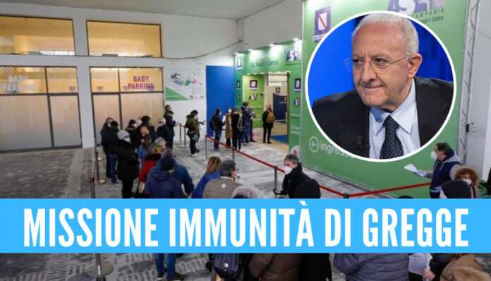 Vaccini covid, De Luca fissa l'obiettivo Immunità di gregge