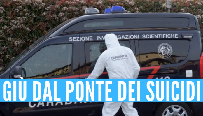 Giovane trovato senza vita sotto al ponte dei suicidi