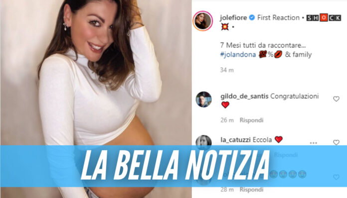 Jolanda De Rienzo è incinta, la giornalista di Napoli mostra il pancione su Instagram