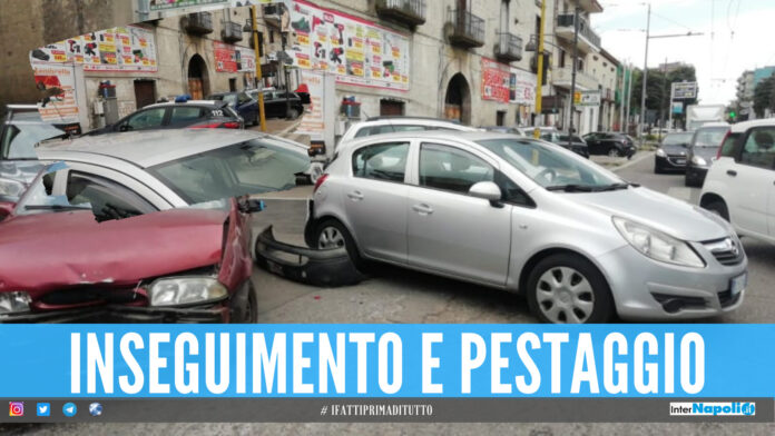 In fuga dalle Palazzine di Melito, scatta l'inseguimentoe poi il pestaggio alle Colonne