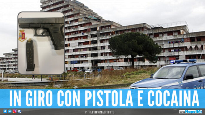 In giro a Scampia con cocaina e pistola