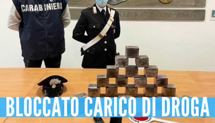 Bloccato carico di hashish sulla circumvallazione