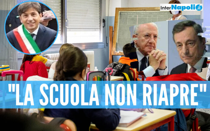 Il sindaco di Parete Gino Pellegrino