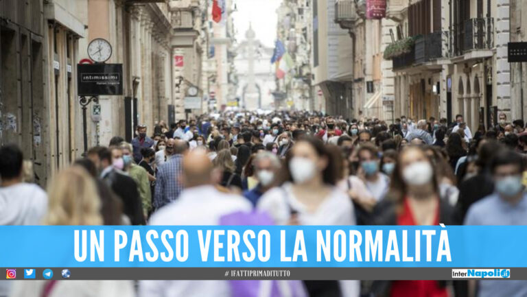 Estate senza mascherina, dal 21 giugno tutta Italia in zona bianca: cosa si può fare