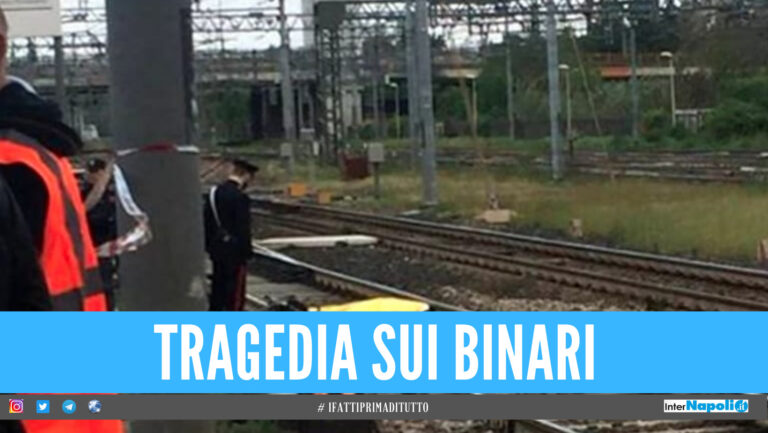 Tragedia in stazione a Frattamaggiore: ragazza investita e uccisa dal treno in transito