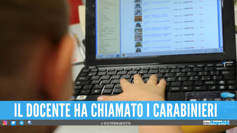 Finge un omicidio durante la videolezione, studente di Salerno nei guai