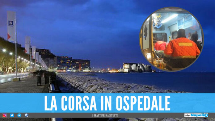 Sabato di sangue a Napoli, 17enne accoltellato sul lungomare dopo il coprifuoco