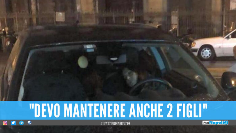 Sfrattata da casa a Napoli nonostante il Covid, la storia della donna che vive in auto da 3 mesi