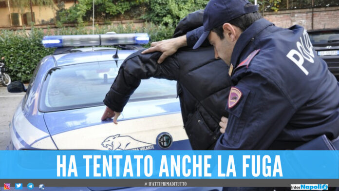 Follia a Napoli, donna molestata in strada: si è salvata grazie alla urla d'aiuto