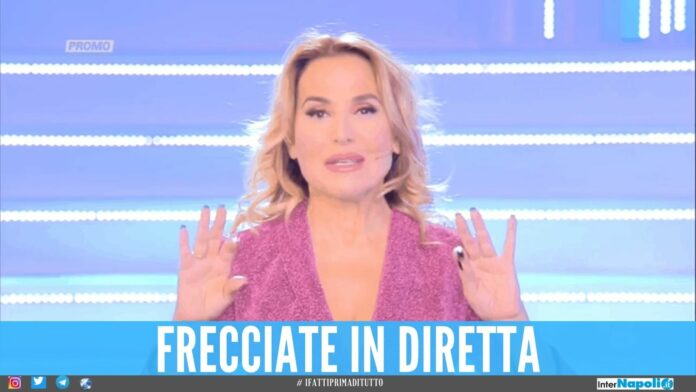 Barbara D'Urso: frecciata in diretta dopo le voci di sospensione Barbara D'Urso: frecciata in diretta dopo le voci di sospensione