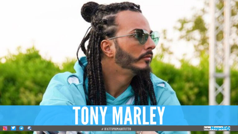 Tony Colombo ‘diventa’ Bob Marley, la nuova acconciatura divide i fan