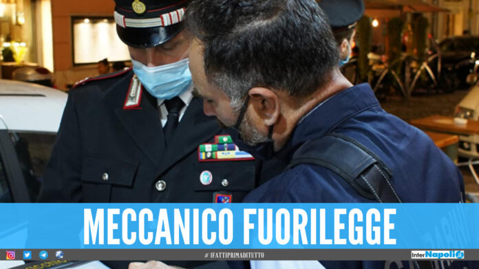 Meccanico fuorilegge a Qualiano, officina già sequestrata ma sversava nelle fogne