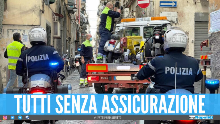 Blitz a Napoli, sequestrati 45 veicoli senza assicurazione: record di illeciti