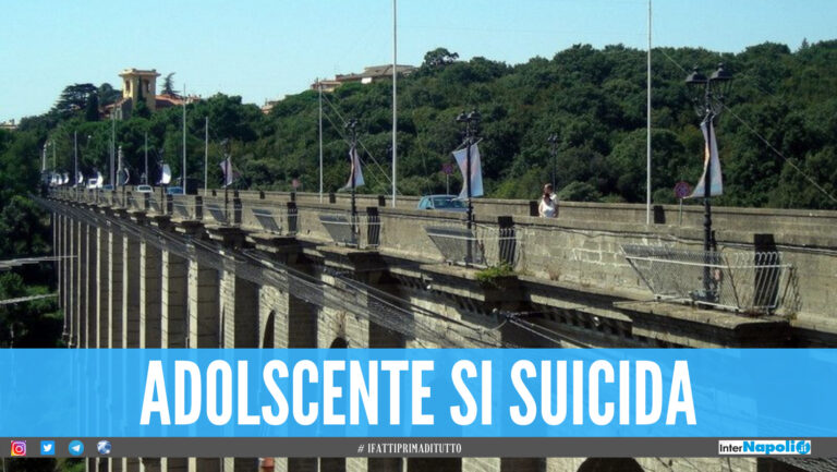 Studente di 14 anni si getta dal ponte, suicidio choc ad Ariccia