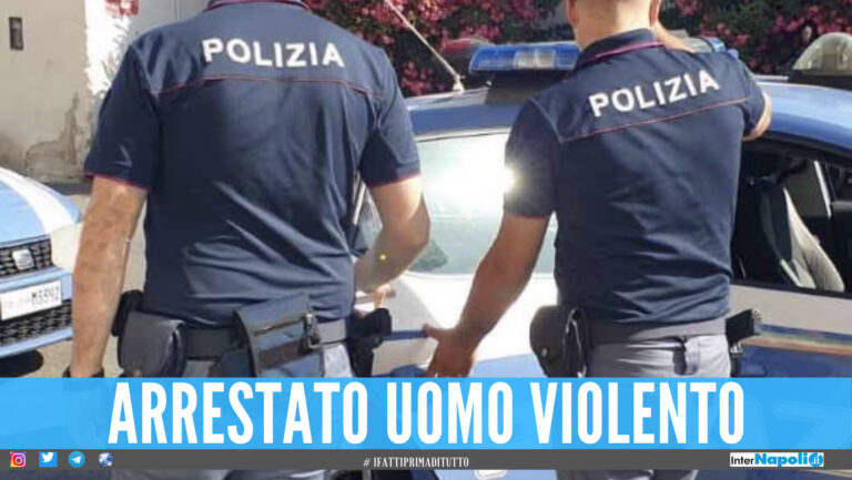 “Vi prego aiutatemi”, calci e pugni a moglie e figlio: arrestato 37enne a Napoli