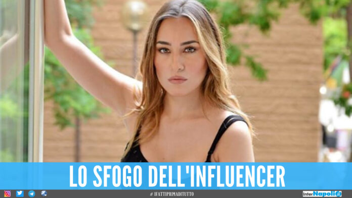 Paola Saolino senza pace, cancellato il secondo profilo Instagram: «Ho paura per la mia vita»