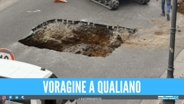 Voragine in strada a Qualiano