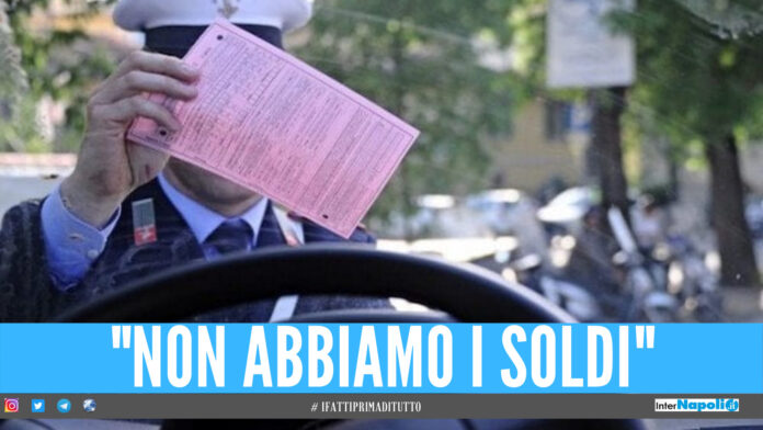 Non riesce a trattenerla e fa pipì in strada, multa di 3mila euro per un 19enne: 