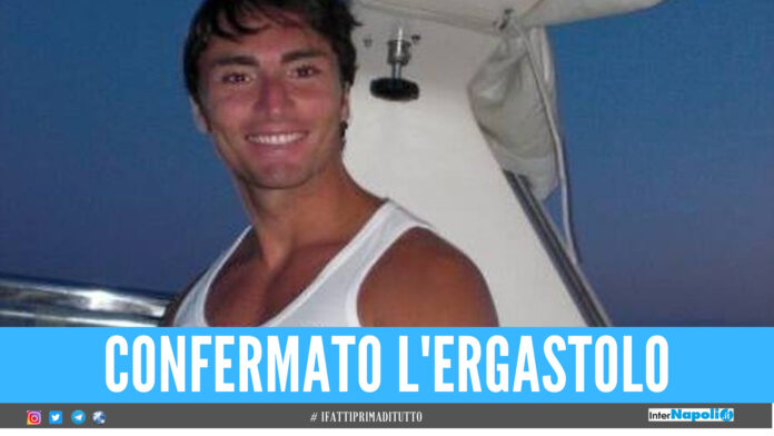 Uccise il fratello con 70 coltellate a Napoli, ergastolo per Luca Materazzo