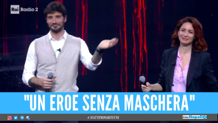 Stefano De Martino eroe, il ballerino 'salva' una conduttrice: «Mi ha preso in braccio e soccorso»