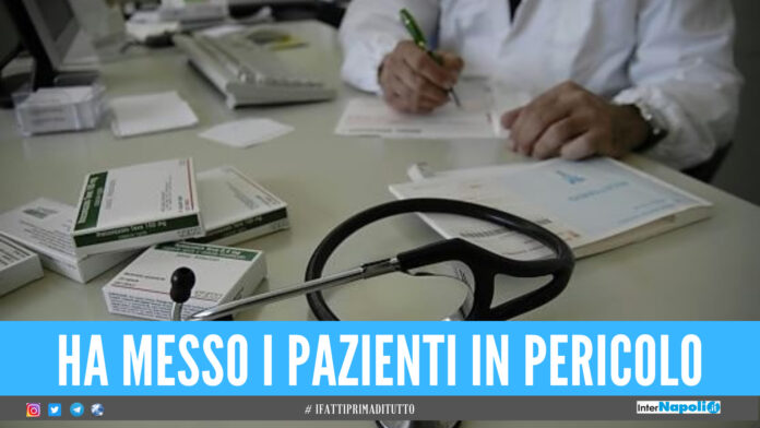 Continuava a lavorare nonostante il Covid, medico di base denunciato in Campania