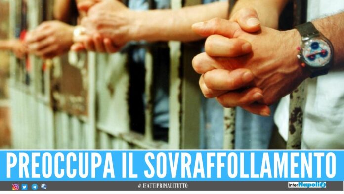 carcere colloqui parenti napoli