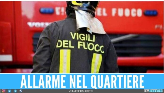 incendio napoli casa vigili del fuoco