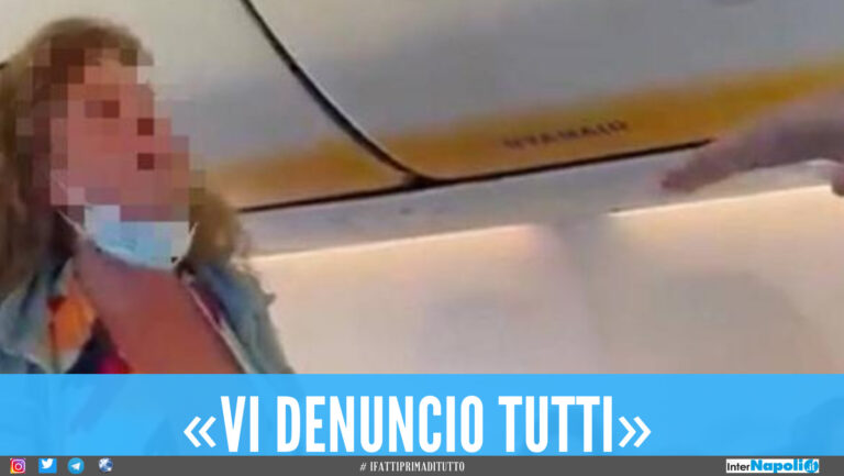 Sputi e urla sul volo per Ibiza, la passeggera:«Chiedo i danni a chi ha diffuso il video»