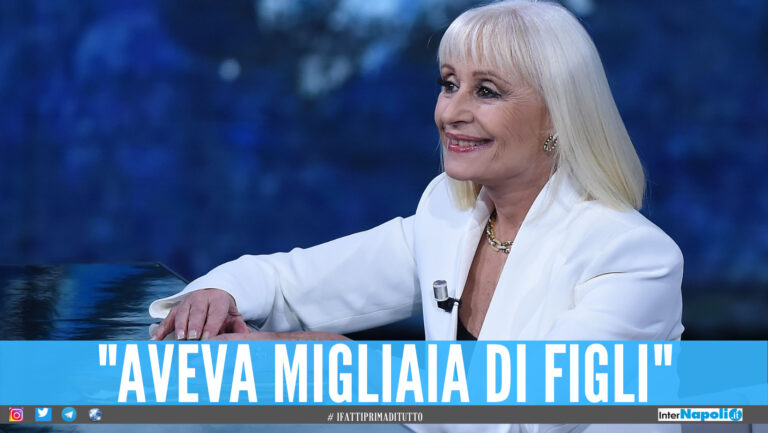 Raffaella Carrà non aveva figli ma ne fece adottare 150mila