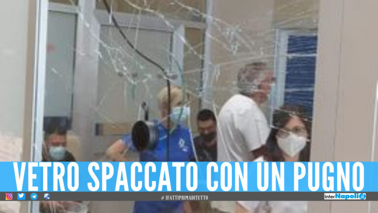 Panico all'ospedale di Aversa, parente di un paziente aggredisce medici e guardia giurata