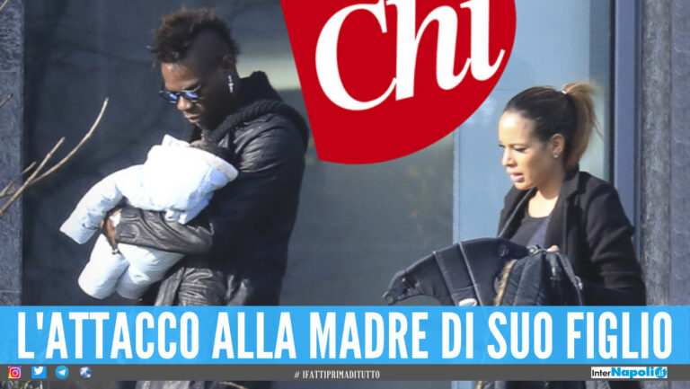 Mario Balotelli con in braccio suo figlio Lion, a destre l'ex Clelia