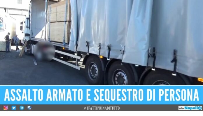 Smantellato gruppo di rapinatir, scattano le manette a Secondigliano e Grumo