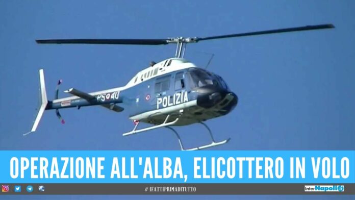 Tentano gli omicidi di 3 ragazzi, 8 arresti nel blitz sul Litorale Domizio elicottero polizia