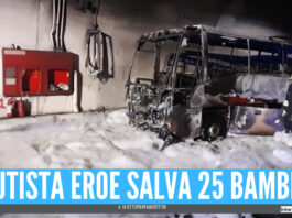 Bus prende fuoco in galleria a Lecco, all'interno c'erano 25 bimbi: salvati da autista eroe