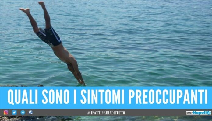 congestione tuffi mare