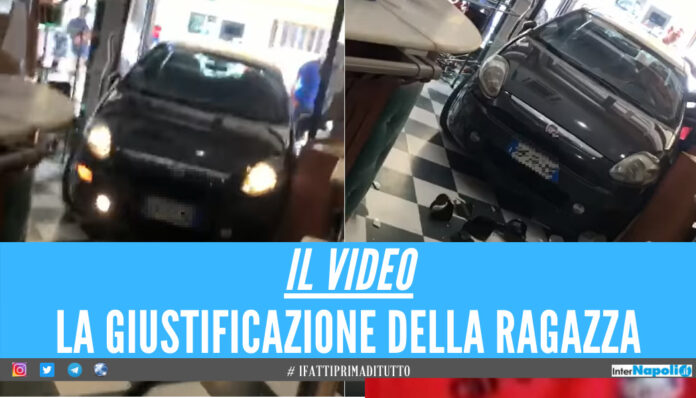 Sfonda la vetrina del bar con l'auto, panico tra i clienti: «Pensavo di avere la retromarcia»