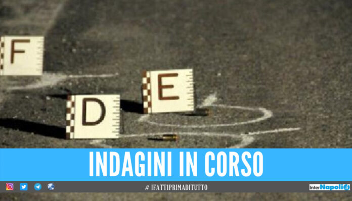 Spari nella notte a Bagnoli, esplosi 6 colpi di pistola contro un pub