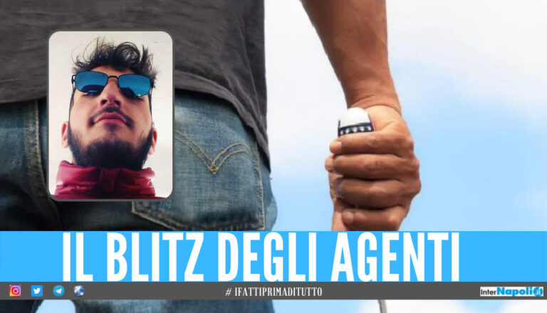 Pianura. Minacciato con un cacciavite e rapinato, gli agenti lo bloccano prima della fuga