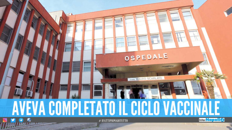Covid, a Salerno una donna in rianimazione: aveva fatto la doppia dose di Pfizer