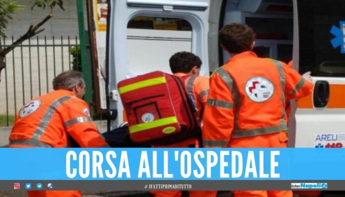 Due incidenti in poche ore a Napoli, travolti una mamma con i figli