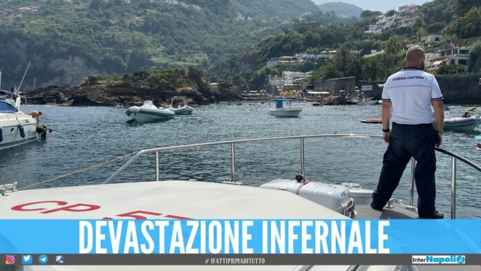Spaventosa gita sul gommone, 2 bimbi e 3 adulti salvati a Ischia