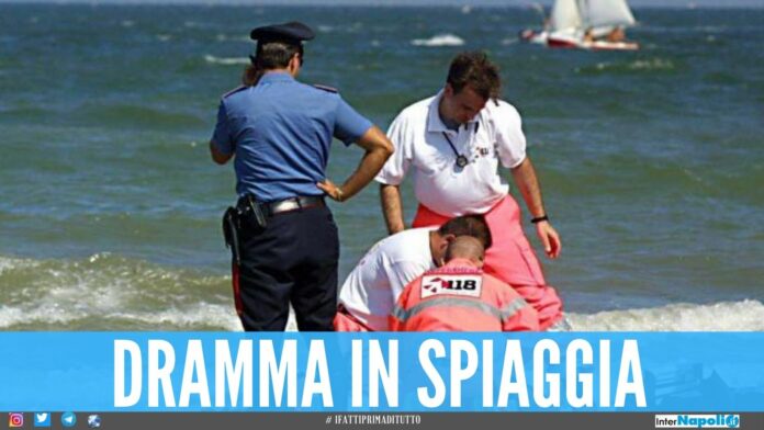 mare tragedia spiaggia mare ambulanza carabinieri