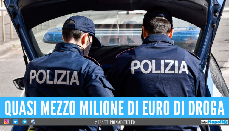 Blitz sull'autostrada a Caserta, sequestrati oltre 200 chili di marijuana tra le pedane di un tir