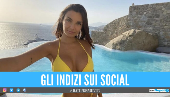 Elettra Lamborghini incinta, la showgirl spiazza tutti su Instagram: «Ciao da noi tre»