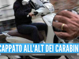 Ruba la fede nuziale ad un uomo in provincia di Napoli, il ladro cade dallo scooter e viene arrestato