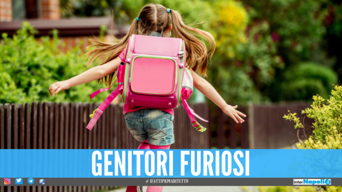 Bimba scuola torre annunziata