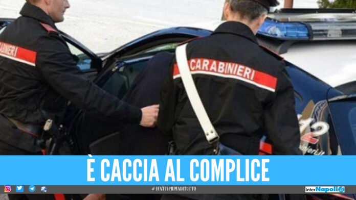 Inseguimento a Trentola, scappa dai carabinieri e viene arrestato: aveva rubato una pistola